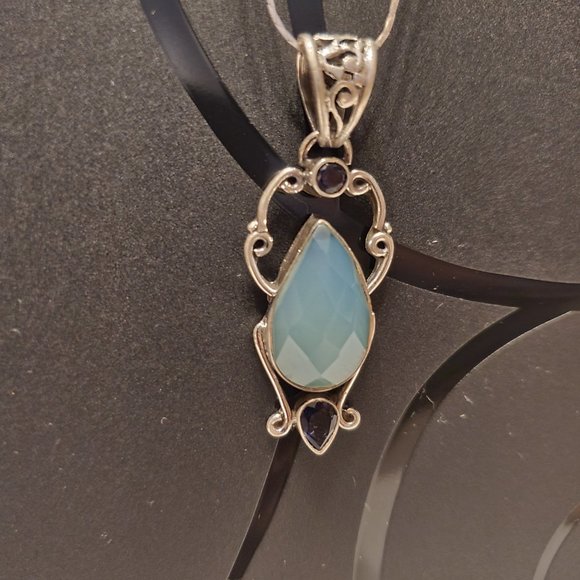 Aqua chalcedony and amethyst sterling silver pendant - Picture 3 of 9